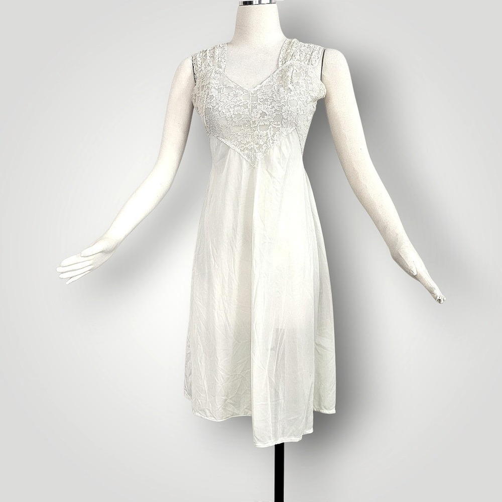 Vintage 1960's Slip Lingerie Dress‎ Nightgown Pale Yellow Green Lace Sleeveless